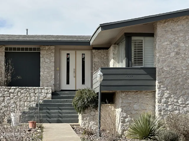 1005 Singing Hills Drive, El Paso, Texas 79912