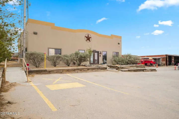 12750 Harnose Drive B, El Paso, Texas 79928