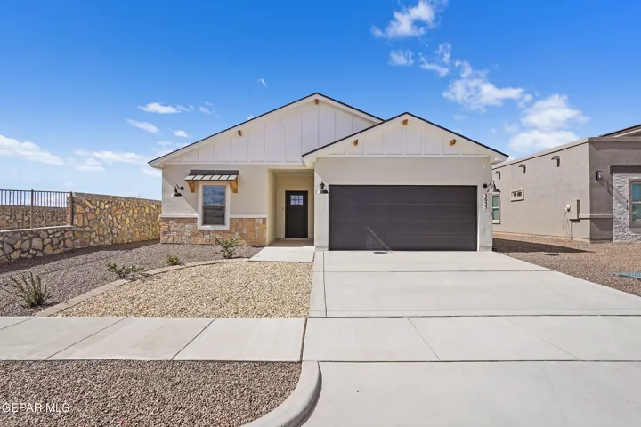 609 Paseo De La Reina Street, Horizon City, Texas 79928