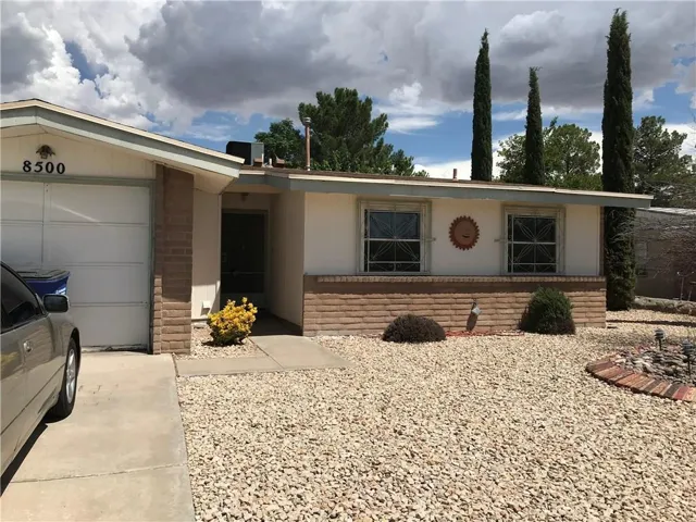 8500 Lakehurst Road, El Paso, Texas 79912