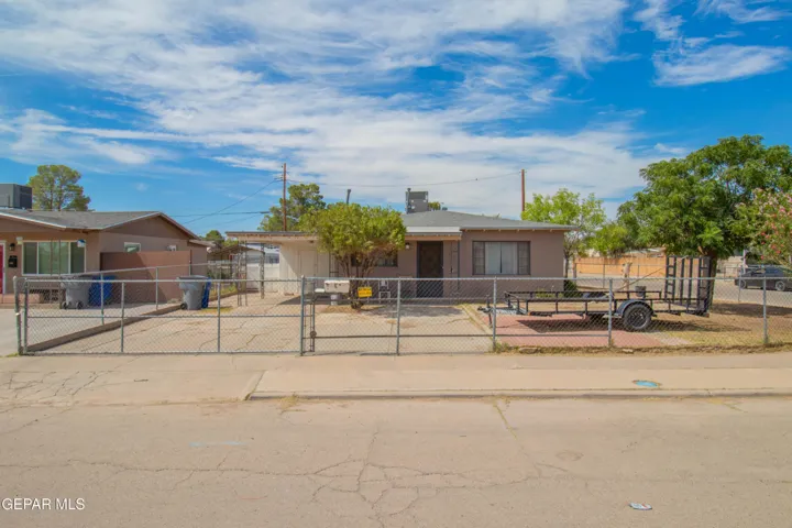 321 Walsh Lane, El Paso, Texas 79915