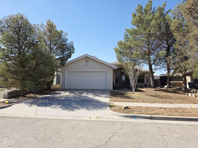 8612 Centennial Drive, El Paso, Texas 79912