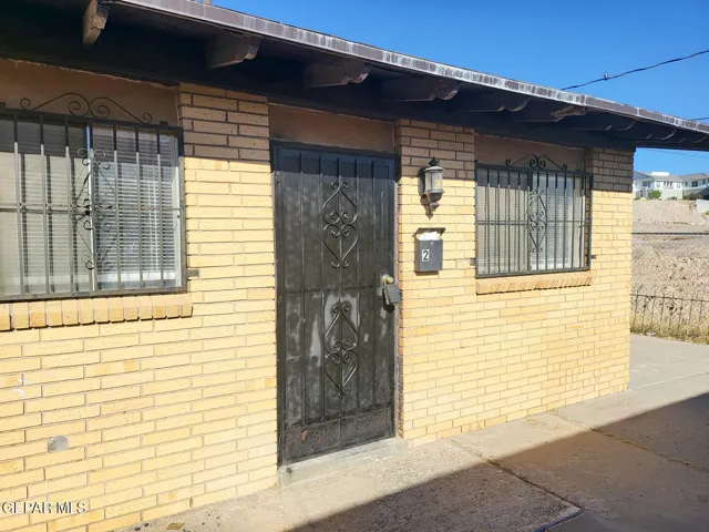 5233 Carousel Drive 2, El Paso, Texas 79912