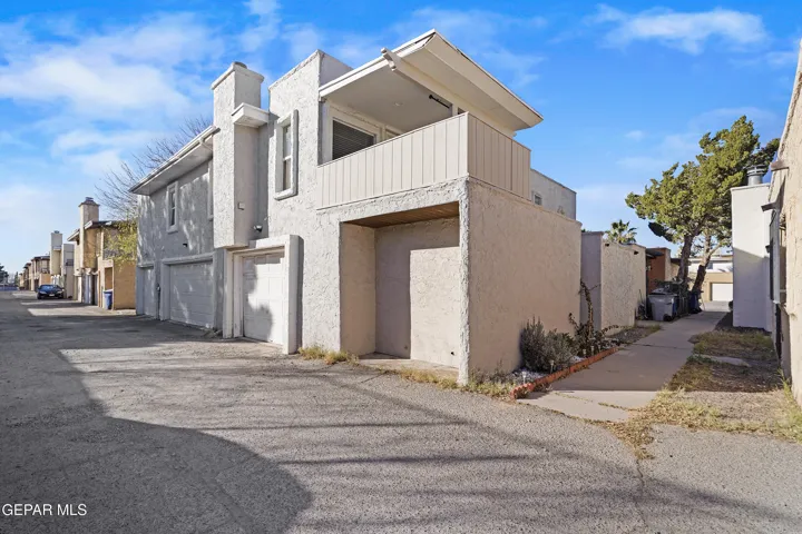 10628 Springwood Drive D, El Paso, Texas 79935