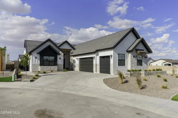 328 Emerald Moon Place, Horizon City, Texas 79928