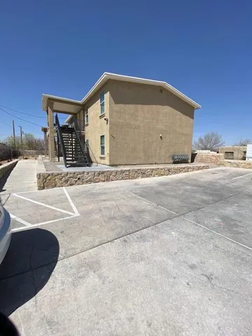 545 East Road F, El Paso, Texas 79915