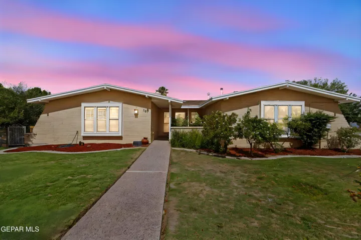 207 Serrania Drive, El Paso, Texas 79932