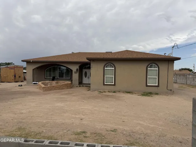 561 Agua De Mar 1, Horizon City, Texas 79928
