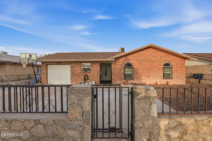 10804 Sapphire Street, El Paso, Texas 79924