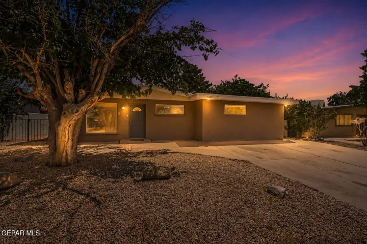 1525 Durazno Street, Las Cruces, New Mexico 88001