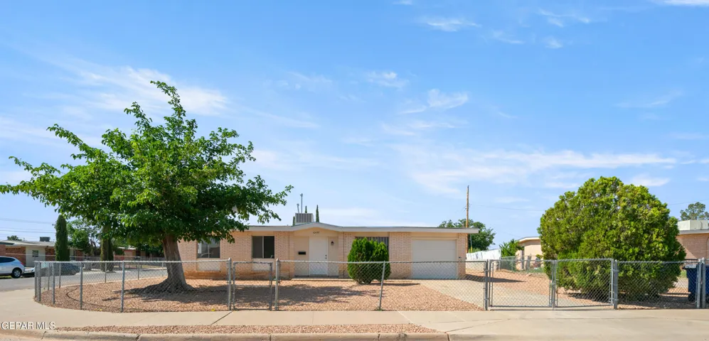 10452 Omega Circle, El Paso, Texas 79924