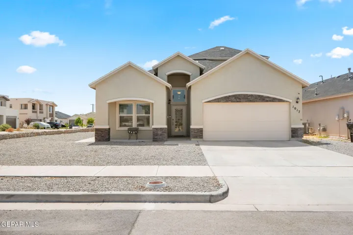 1017 Summer House Street, Horizon City, Texas 79928