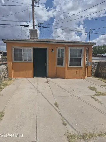 3915 Mobile Avenue 3, El Paso, Texas 79930