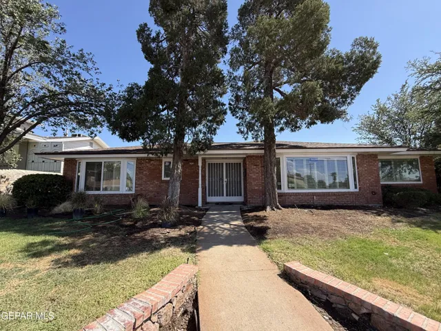 6325 Westwind Drive, El Paso, Texas 79912