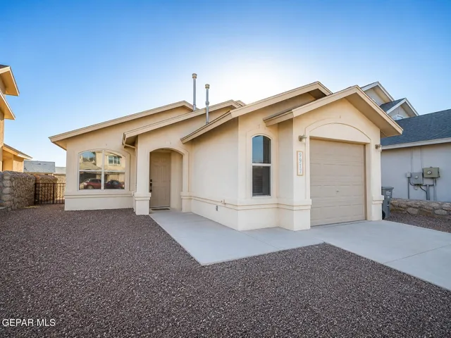 9917 Marine Circle, El Paso, Texas 79928