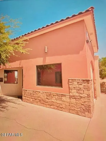 545 E Redd Road B, El Paso, Texas 79912