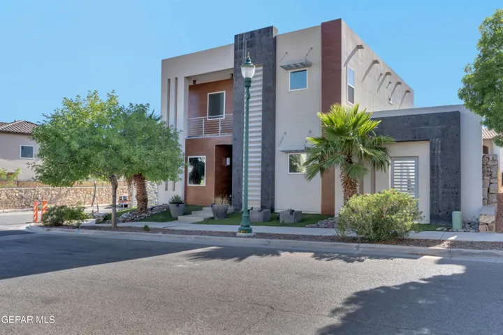 421 S Festival Drive, El Paso, Texas 79912