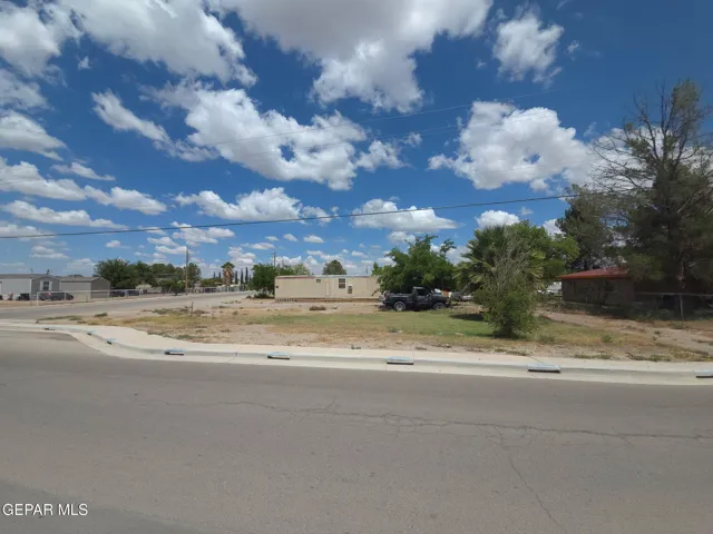 231 Feed Pen Road, Tornillo, Texas 79853