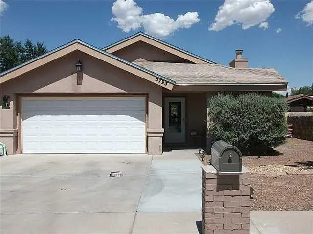 5793 Sanderling Drive, Santa Teresa, New Mexico 88008