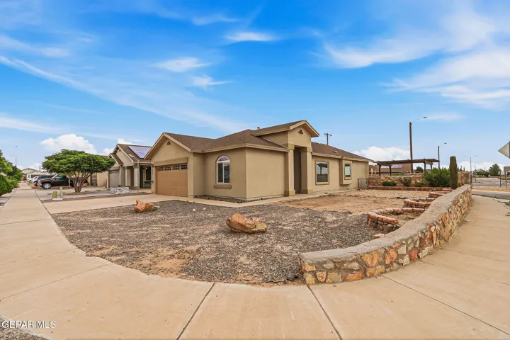 832 Nena Shapleigh, Socorro, Texas 79927