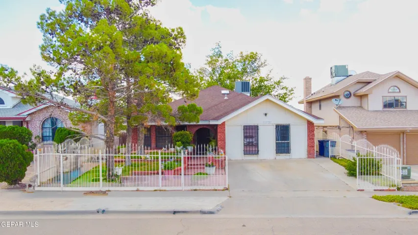11737 Roger Chaffee Lane, El Paso, Texas 79936