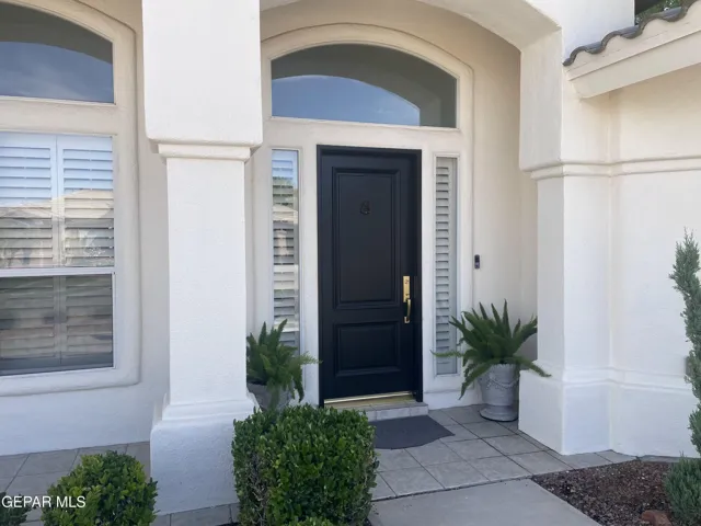 6433 La Posta Drive, El Paso, Texas 79912
