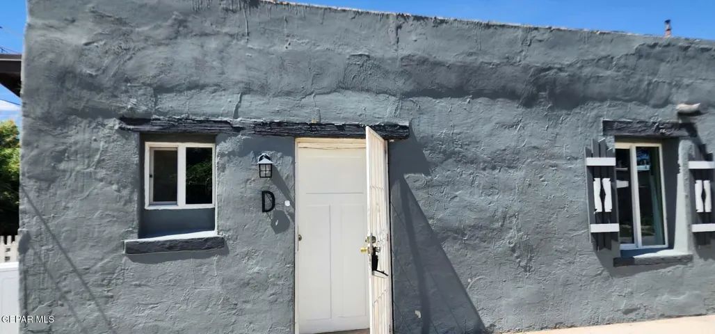 151 N Pendell Road D, El Paso, Texas 79905