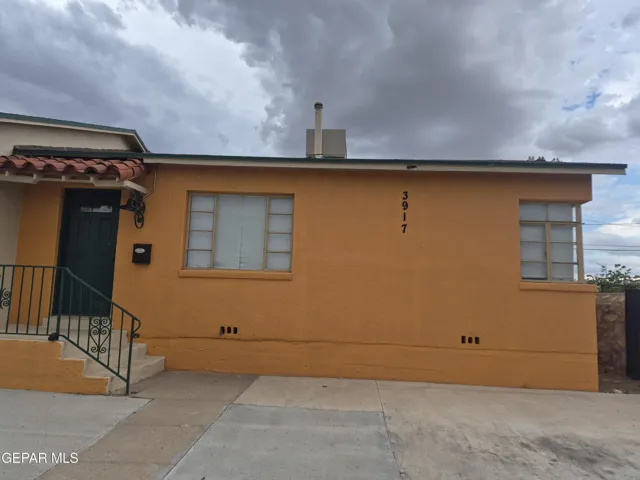 3915 Mobile Avenue 2, El Paso, Texas 79930