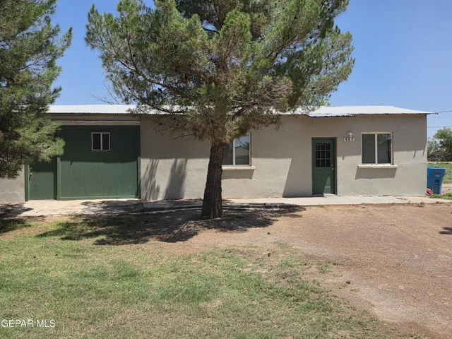 685 Borrego Road, San Elizario, Texas 79849