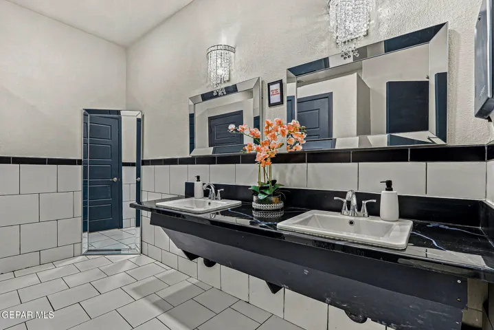 1111 Saddle Bronc Drive, El Paso, Texas 79925