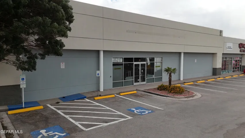 7021 Alameda Avenue, El Paso, Texas 79915