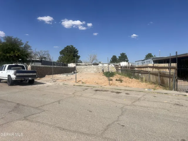 12412 Road Runner Street, El Paso, Texas 79934