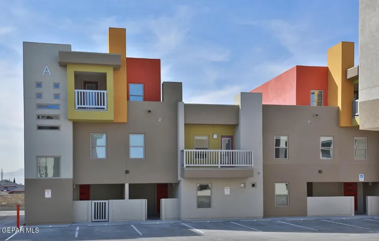 410 Thorn Avenue 19, El Paso, Texas 79912