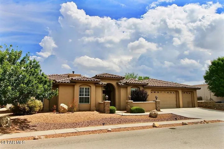 797 Maxey Marie Drive, El Paso, Texas 79932