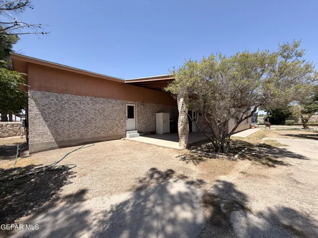 12760 Crisantemo Drive, San Elizario, Texas 79849