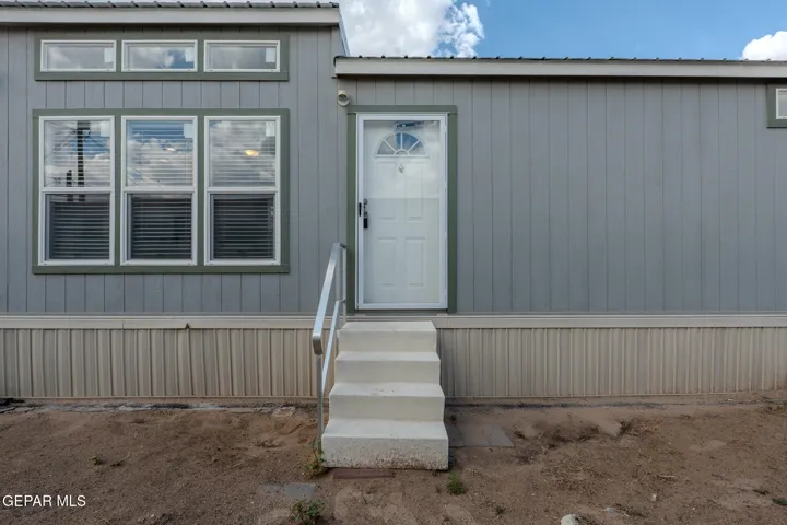 824 Kelwood Street #4, Anthony, Texas 79821