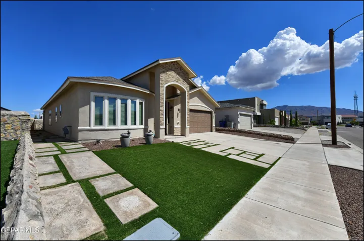 221 Jennice Circle, El Paso, Texas 79932