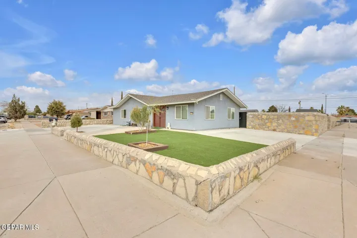 2700 Berwick Road, El Paso, Texas 79925
