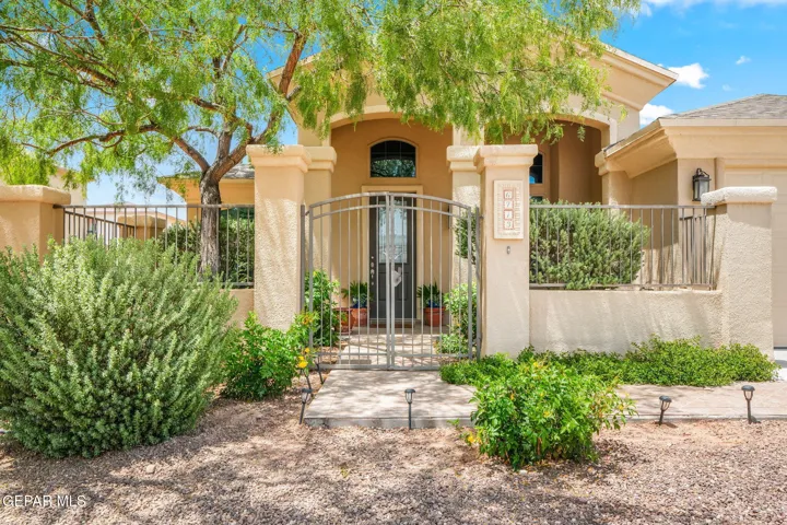 6713 Crucero Del Sol Court, El Paso, Texas 79911