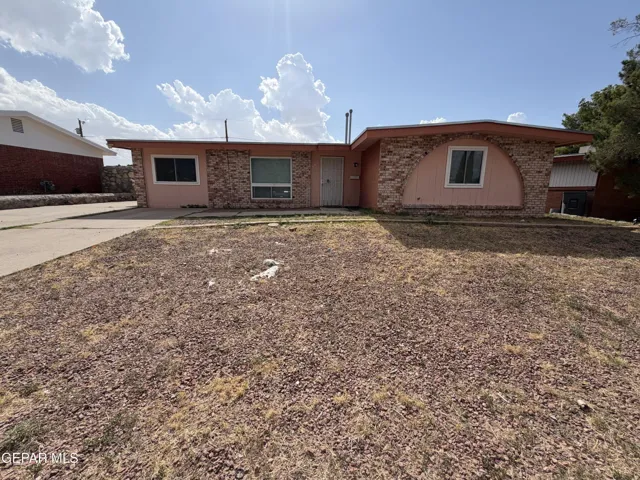 2105 Diciembre Drive, El Paso, Texas 79935
