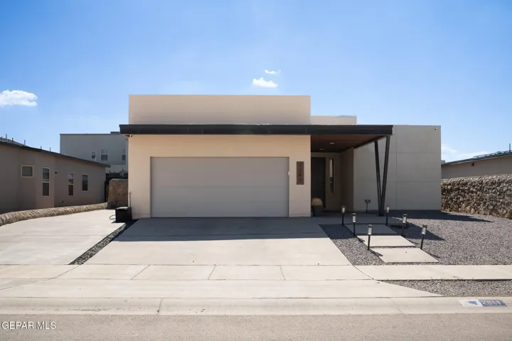 2841 Sammy Cervantes Street, El Paso, Texas 79938