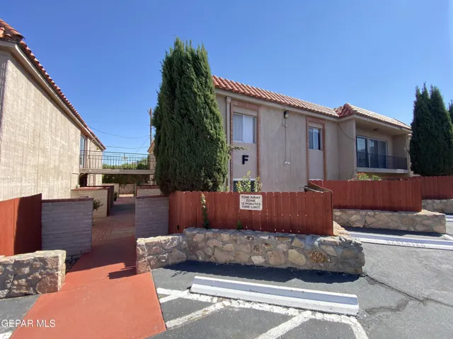 252 Shadow Mountain Drive F1, El Paso, Texas 79912