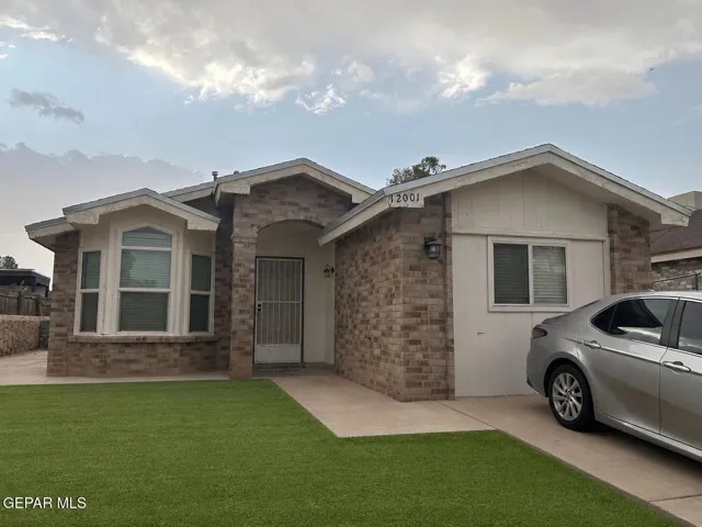12001 Kings Guard Drive, El Paso, Texas 79936