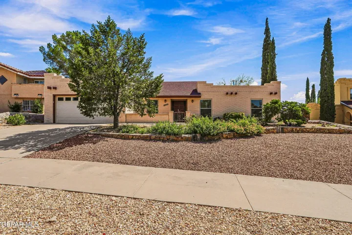 6828 Can Cun Lane, El Paso, Texas 79912