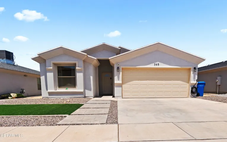 365 Plateau Drive, Socorro, Texas 79927