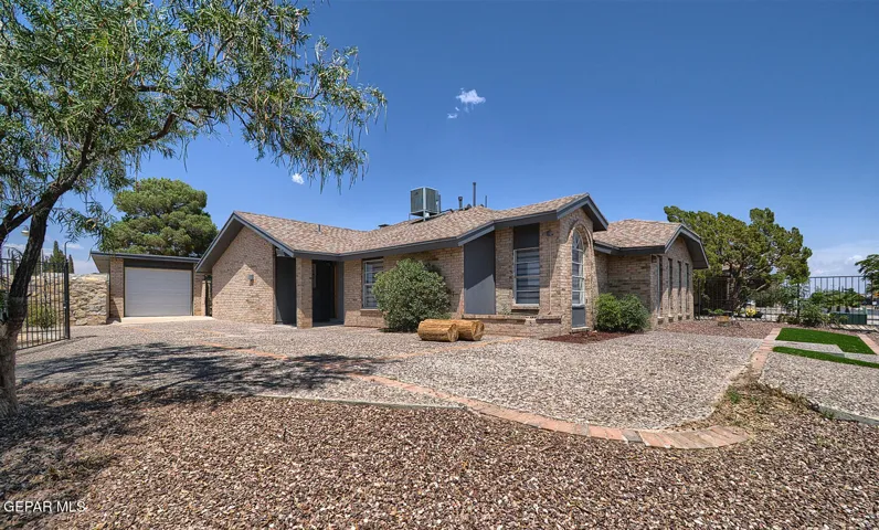 11565 Bob Mitchell Drive, El Paso, Texas 79936