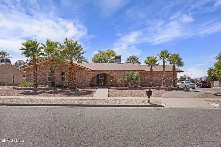 1739 Tommy Aaron Drive, El Paso, Texas 79936