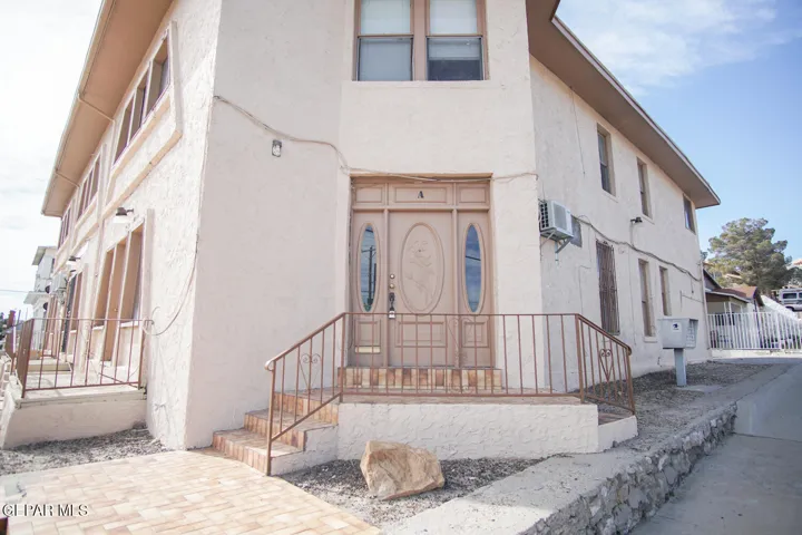 1111 N Cotton Street E, El Paso, Texas 79902