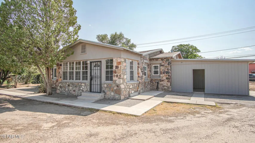7320 Dale Road Main House, El Paso, Texas 79915