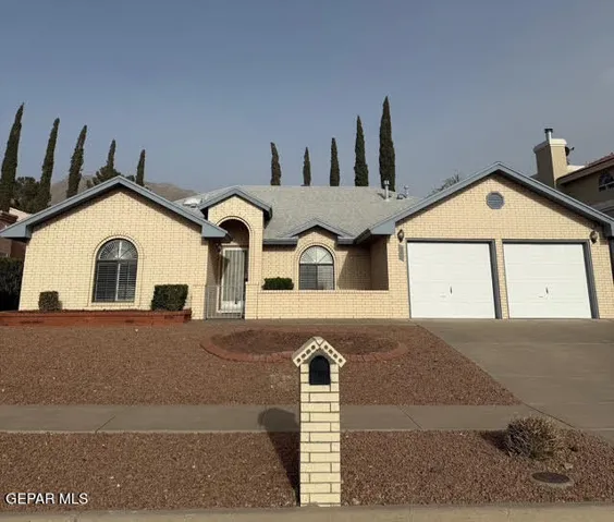 808 Dulce Tierra Drive, El Paso, Texas 79912